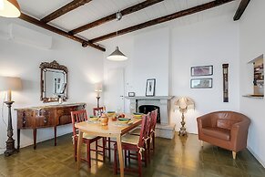 Infinity Lake View Terraced Casa