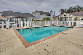 < 1 Mi to Ocean: North Myrtle Beach Home w/ Grill!