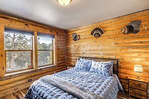 4 Mi to Fossil Beds: Private Log Cabin on 3 Acres