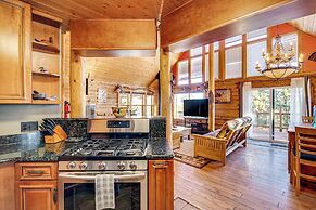 4 Mi to Fossil Beds: Private Log Cabin on 3 Acres