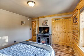 4 Mi to Fossil Beds: Private Log Cabin on 3 Acres