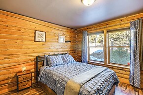 4 Mi to Fossil Beds: Private Log Cabin on 3 Acres