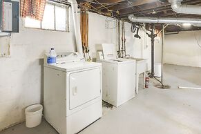 Close to University & Dtwn: Home in Dayton