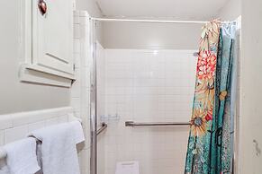 8 Mi to Jackson State University: Peaceful Getaway