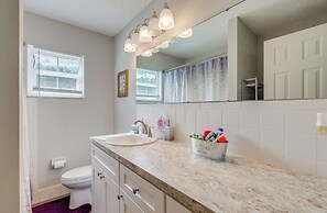 Pet-friendly Yard: Summerfield Home Near Golf