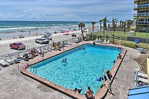Oceanfront Daytona Beach Studio w/ Pool Access