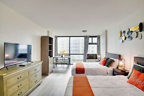 Oceanfront Daytona Beach Studio w/ Pool Access