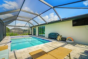 5 Mi to Beach: Cape Coral Escape w/ Patio & Grill!