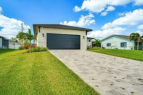 5 Mi to Beach: Cape Coral Escape w/ Patio & Grill!