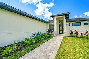 5 Mi to Beach: Cape Coral Escape w/ Patio & Grill!