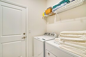 5 Mi to Beach: Cape Coral Escape w/ Patio & Grill!