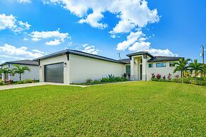 5 Mi to Beach: Cape Coral Escape w/ Patio & Grill!