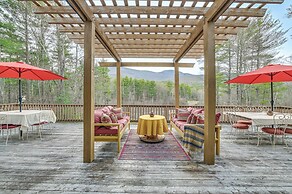 Fire Pits, Deck & Views: Catskills Home!