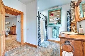 Fire Pits, Deck & Views: Catskills Home!