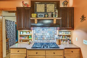 Fire Pits, Deck & Views: Catskills Home!