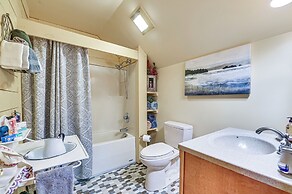 Fire Pits, Deck & Views: Catskills Home!