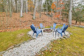 Cozy Cottage Near Hiking & Skiing!