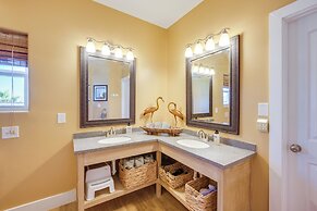 Port Aransas Home: Private Pool < 1 Mi to Beach!