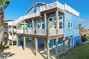 Port Aransas Home: Private Pool < 1 Mi to Beach!