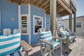 Port Aransas Home: Private Pool < 1 Mi to Beach!