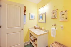 Port Aransas Home: Private Pool < 1 Mi to Beach!