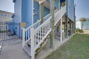 Port Aransas Home: Private Pool < 1 Mi to Beach!