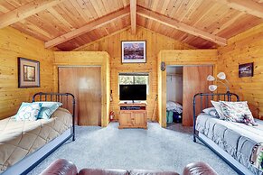 Cabin on Little Salmon River ~ 10 Mi to Riggins!