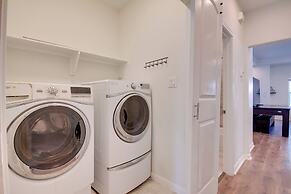 2 Mi to Lake Conroe Access: Home w/ Pool Table!