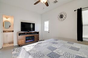 2 Mi to Lake Conroe Access: Home w/ Pool Table!