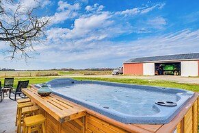 Sauna & Private Hot Tub: Kirkwood Farmhouse!