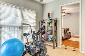 Outdoor Entertainment Space: Austin Family Home