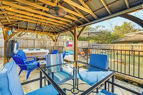 Outdoor Entertainment Space: Austin Family Home