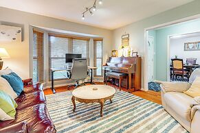 Outdoor Entertainment Space: Austin Family Home