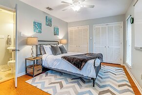 Outdoor Entertainment Space: Austin Family Home