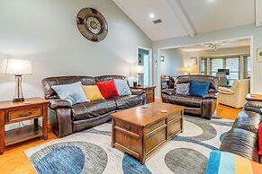 Outdoor Entertainment Space: Austin Family Home