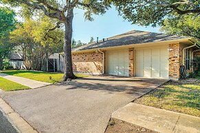 Outdoor Entertainment Space: Austin Family Home