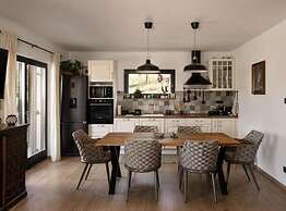 Holiday Home Aria