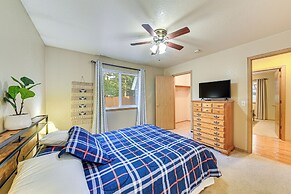 8 Mi to Bonners Ferry: Quiet Getaway w/ Patio