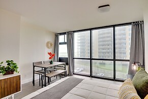 Beachfront Gem w/ Community Pool in Daytona!