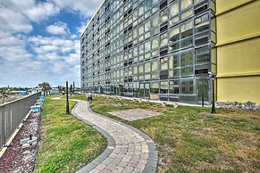 Beachfront Gem w/ Community Pool in Daytona!