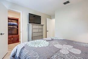 Home w/ Pool 5 Mi to Neptune Beach in Jacksonville