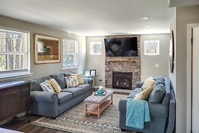 Arrowhead Lake Access & Fire Pit: Serene Cottage