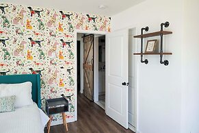 Arrowhead Lake Access & Fire Pit: Serene Cottage