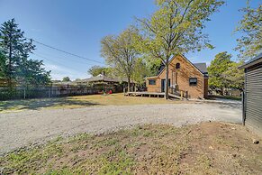 < 9 Mi to Dtwn Tulsa: Lovely Home w/ Yard & Deck!