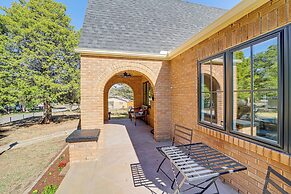 < 9 Mi to Dtwn Tulsa: Lovely Home w/ Yard & Deck!