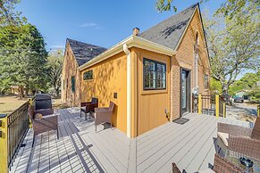 < 9 Mi to Dtwn Tulsa: Lovely Home w/ Yard & Deck!