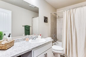 10 Mi to Fort Carson: Newly Built Townhome!