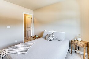 10 Mi to Fort Carson: Newly Built Townhome!