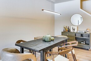 10 Mi to Fort Carson: Newly Built Townhome!