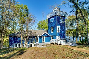 Lake Hamilton Escape w/ Dock & Waterfront Views!